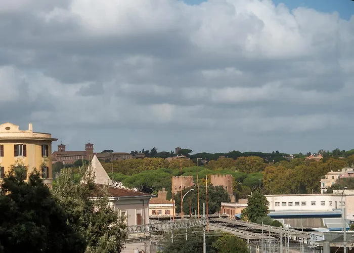 Tra Piramide E Garbatella - Urbe Romana *
